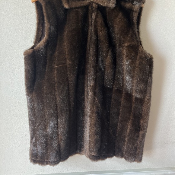 Brown Faux Fur Women Vest by Andrea Faye Classic Outerwear Zip Collar USA XL - Picture 4 of 16
